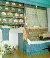 bed with "Krijola"